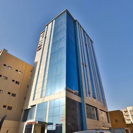 قصر اليمامة للاجنحة الفندقية-العليا Riyad Extérieur photo